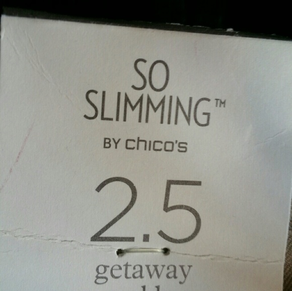 NWT Chico So Slimming size 2.5 khakis - Picture 2 of 4